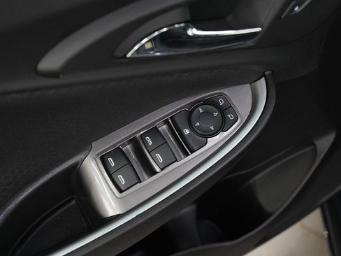 Used 2025 Chevrolet Malibu LT FWD image 18