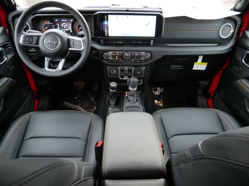New 2026 Jeep Wrangler Unlimited Sahara AWD/4WD image 12