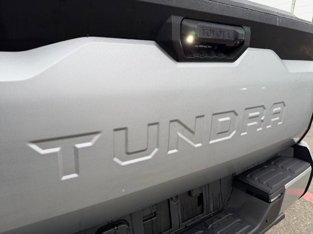 Used 2024 Toyota Tundra Platinum AWD/4WD image 34