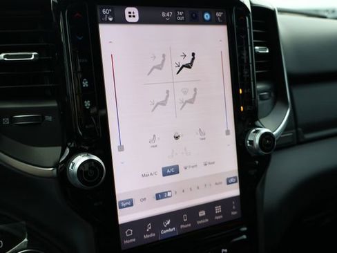 New 2026 RAM 1500 4x4 Crew Cab image 17