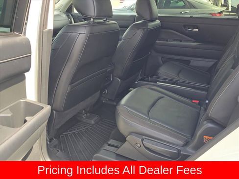 Used 2022 Nissan Pathfinder SL w/ SL Premium Package FWD image 10