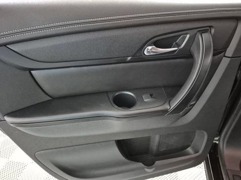 Used 2017 Chevrolet Traverse LT w/ Style and Technology Package FWD image 26