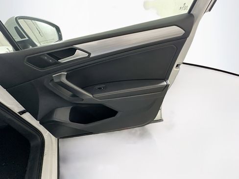 Used 2024 Volkswagen Tiguan S image 30