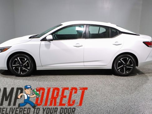 Used 2024 Nissan Sentra SV FWD image 10