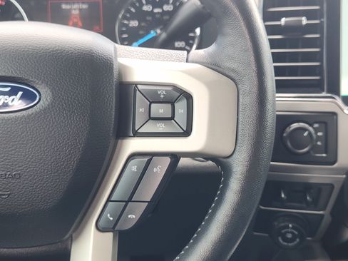 Used 2022 Ford F250 Lariat w/ Lariat Ultimate Package AWD/4WD image 29