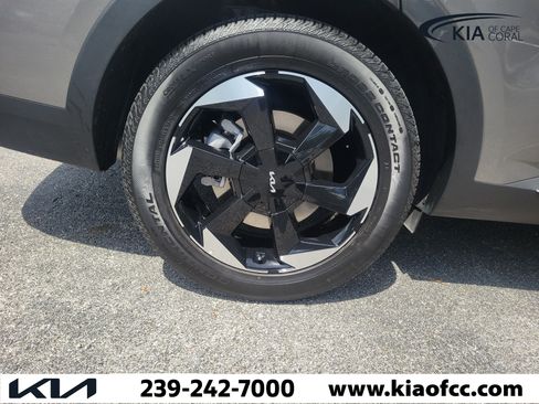 Certified 2026 Kia Sorento EX FWD image 9