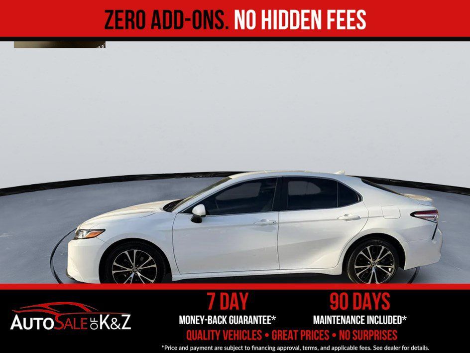 Used 2020 Toyota Camry SE FWD image 2