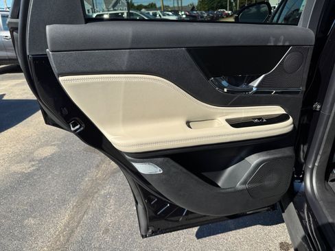 New 2026 Lincoln Corsair Reserve w/ Jet Appearance Package image 25