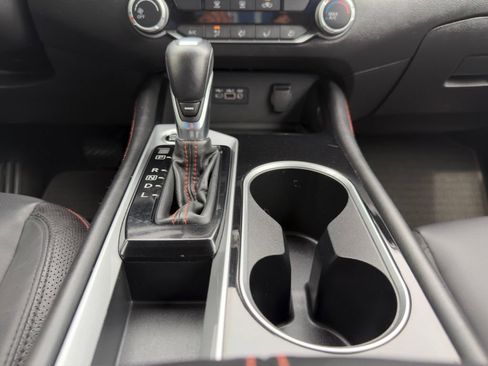 Used 2023 Nissan Altima 2.5 SR FWD image 11