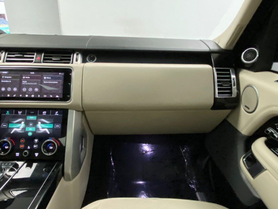 Used 2018 Land Rover Range Rover Supercharged AWD/4WD image 26
