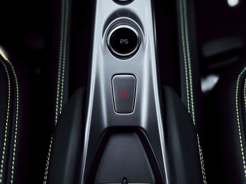 Used 2021 Ferrari F8 Tributo image 66