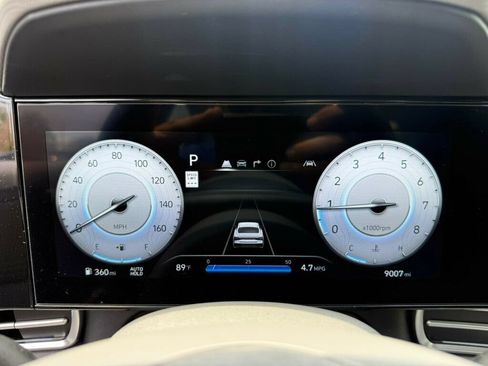 Used 2025 Hyundai Elantra SEL FWD image 4