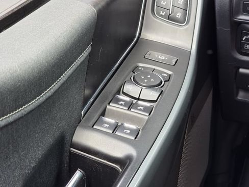 Used 2022 Ford F150 Lariat AWD/4WD image 16
