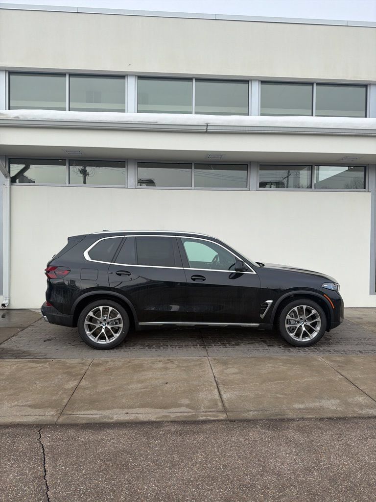 New 2026 BMW X5 xDrive50e AWD/4WD image 4