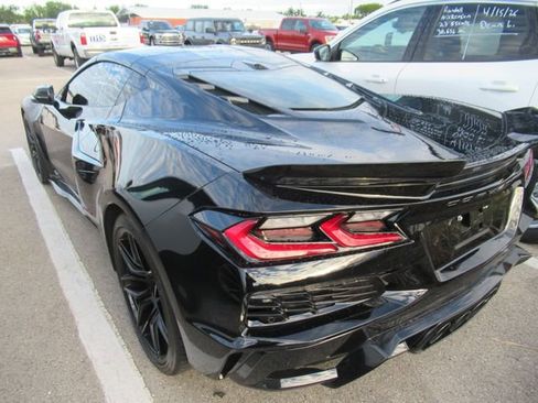 Used 2024 Chevrolet Corvette Z06 RWD image 4