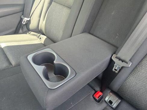 Used 2025 Nissan Rogue SV FWD image 28