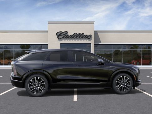 New 2027 Cadillac Optiq Sport w/ LPO, Floor Liner Package AWD/4WD image 5