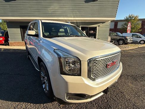 Used 2016 GMC Yukon Denali w/ Open Road Package image 8