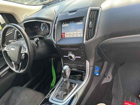 Used 2018 Ford Edge Titanium w/ Ford Safe & Smart Package image 1