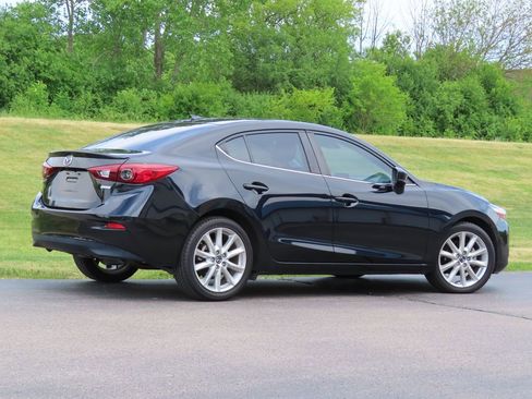 Used 2017 MAZDA MAZDA3 Grand Touring FWD image 3