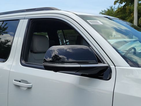New 2026 Jeep Grand Wagoneer 4WD image 9