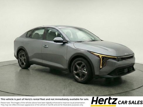 Used 2025 Kia K4 LXS FWD image 1