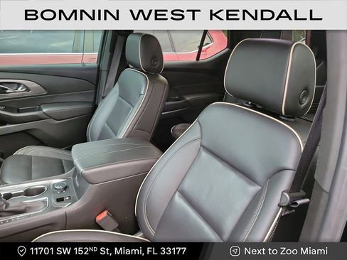 Used 2023 Chevrolet Traverse Premier image 8
