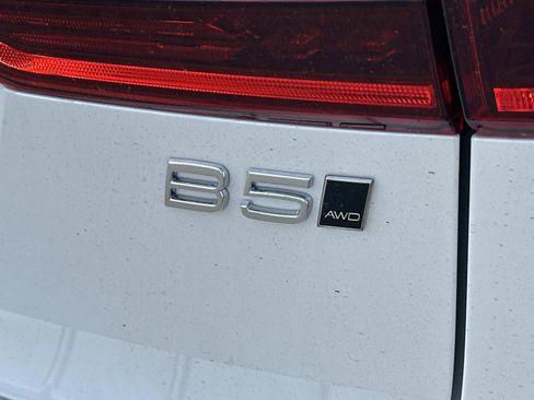 New 2026 Volvo XC60 B5 Plus w/ Protection Package Premier image 22