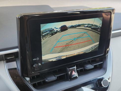Used 2026 Toyota Corolla LE FWD image 9