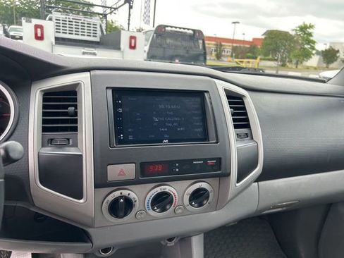 Used 2007 Toyota Tacoma PreRunner RWD image 21