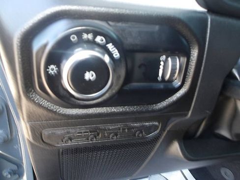 Used 2025 Jeep Wrangler Sport AWD/4WD image 15