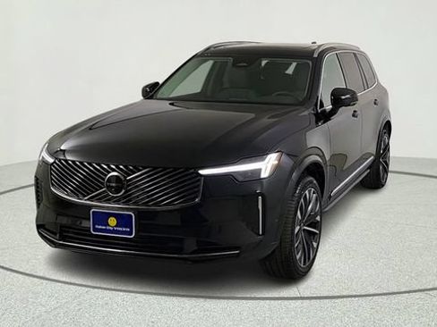 New 2026 Volvo XC90 B6 Plus w/ Protection Package AWD/4WD image 2