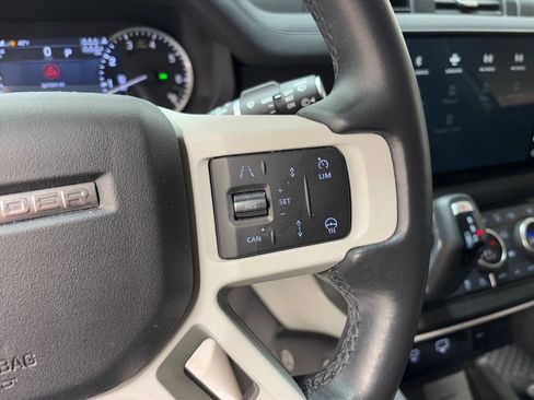 Used 2023 Land Rover Defender 130 SE image 19