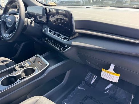 New 2026 Chevrolet Equinox LT FWD image 6
