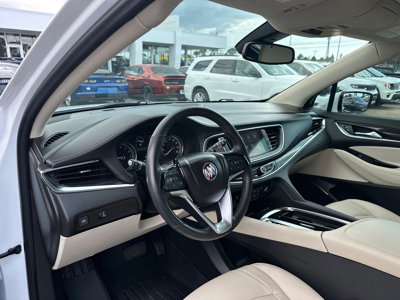Used 2022 Buick Enclave Essence w/ Experience Buick Package FWD image 12