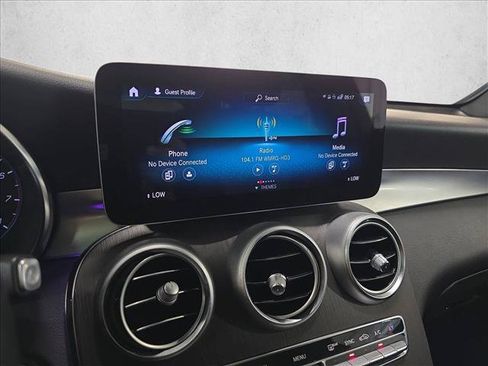 Used 2021 Mercedes-Benz GLC 300 4MATIC image 22