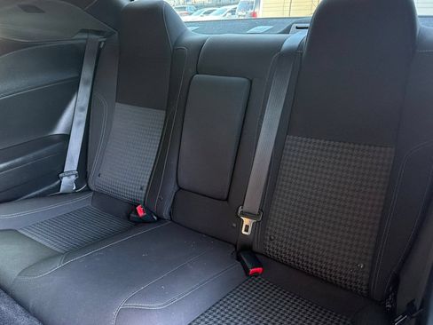 Used 2018 Dodge Challenger SXT RWD image 14