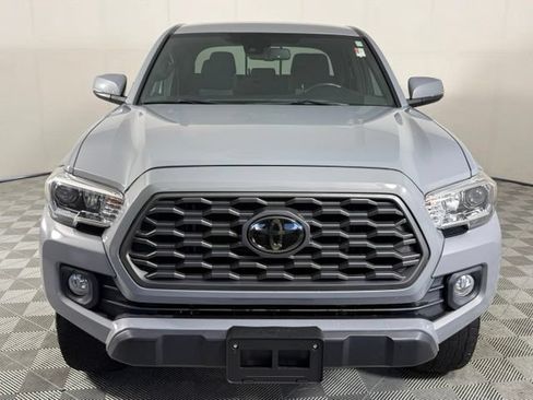 Used 2021 Toyota Tacoma TRD Off-Road w/ Technology Package AWD/4WD image 11