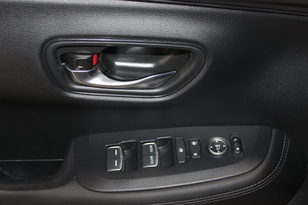 Used 2024 Honda HR-V EX-L image 6