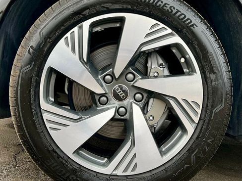 Used 2025 Audi Q6 e-tron Premium Plus w/ Premium Plus image 42