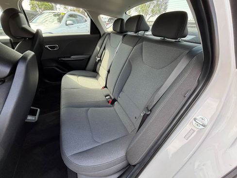 Used 2025 Kia K4 FWD image 25