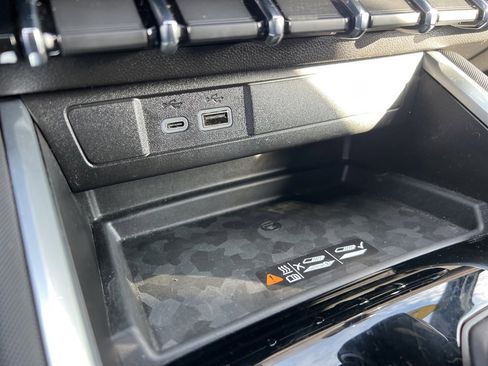 Used 2025 Chevrolet Colorado Z71 w/ Z71 Convenience Package 2 image 33