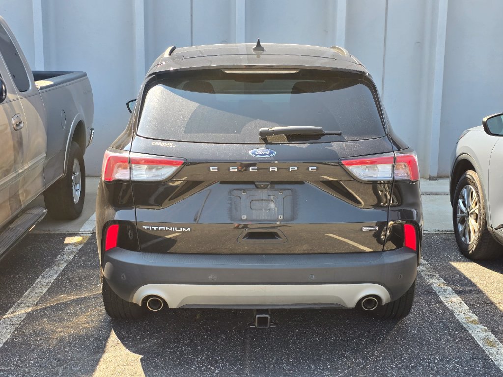 Used 2020 Ford Escape Titanium FWD image 3