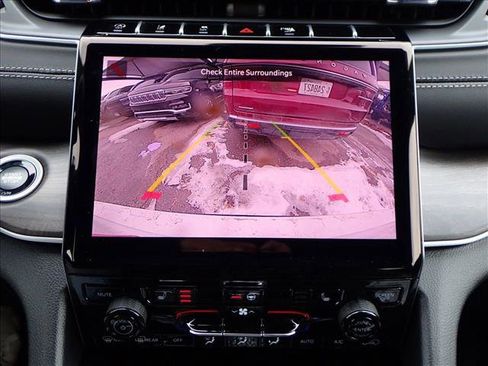 New 2025 Jeep Grand Cherokee L Limited image 19