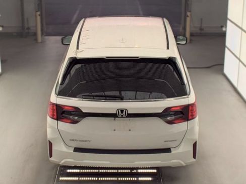Used 2025 Honda Odyssey Sport-L image 6