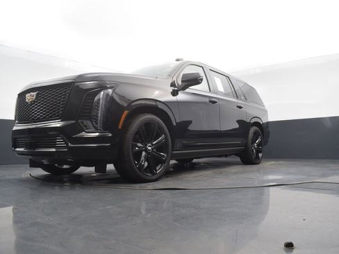 Certified 2026 Cadillac Escalade ESV Sport w/ Touring Package AWD/4WD image 49