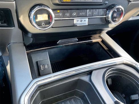 Used 2022 Ford F250 Lariat w/ Chrome Package image 33