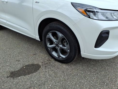 Used 2024 Ford Escape ST-Line w/ Tech Pack #1 AWD/4WD image 5