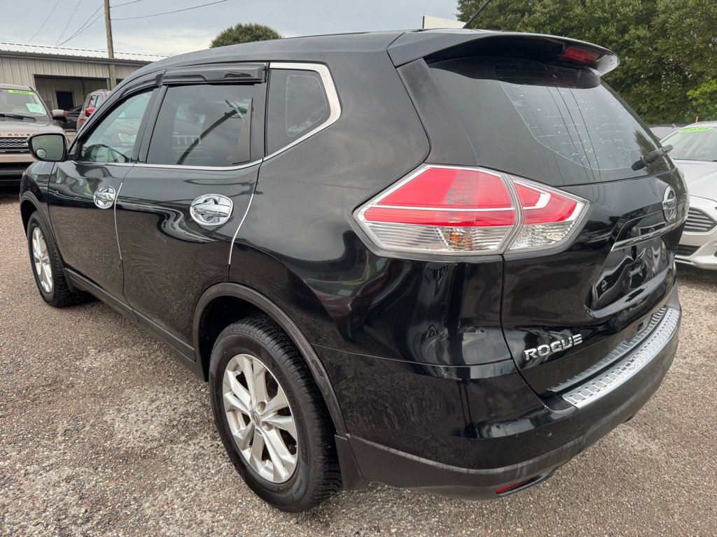 Used 2015 Nissan Rogue S FWD image 5