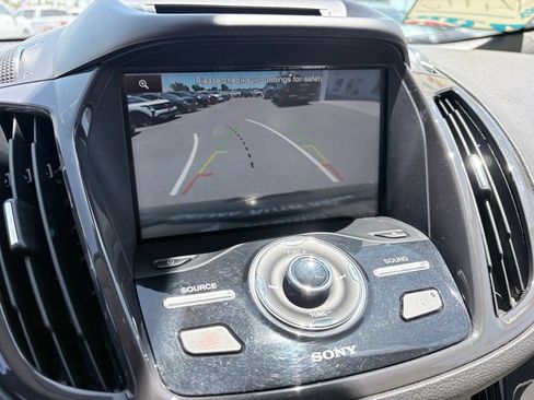 Used 2015 Ford Escape Titanium FWD image 18